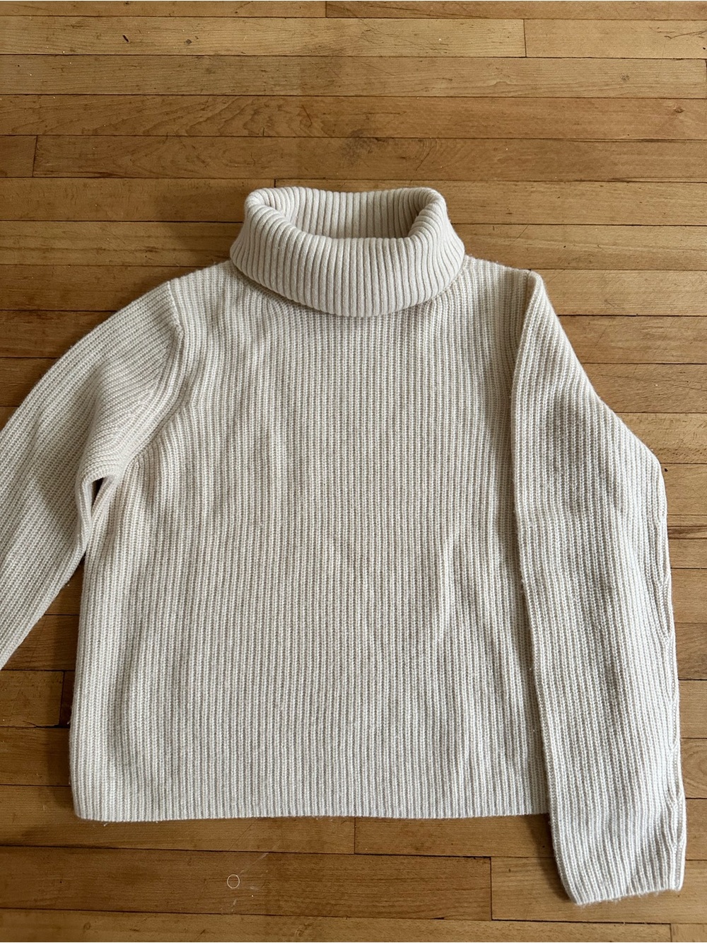 Banana Republic 100% Cashmere Turtleneck Ribbed Cream Sweater - Women
